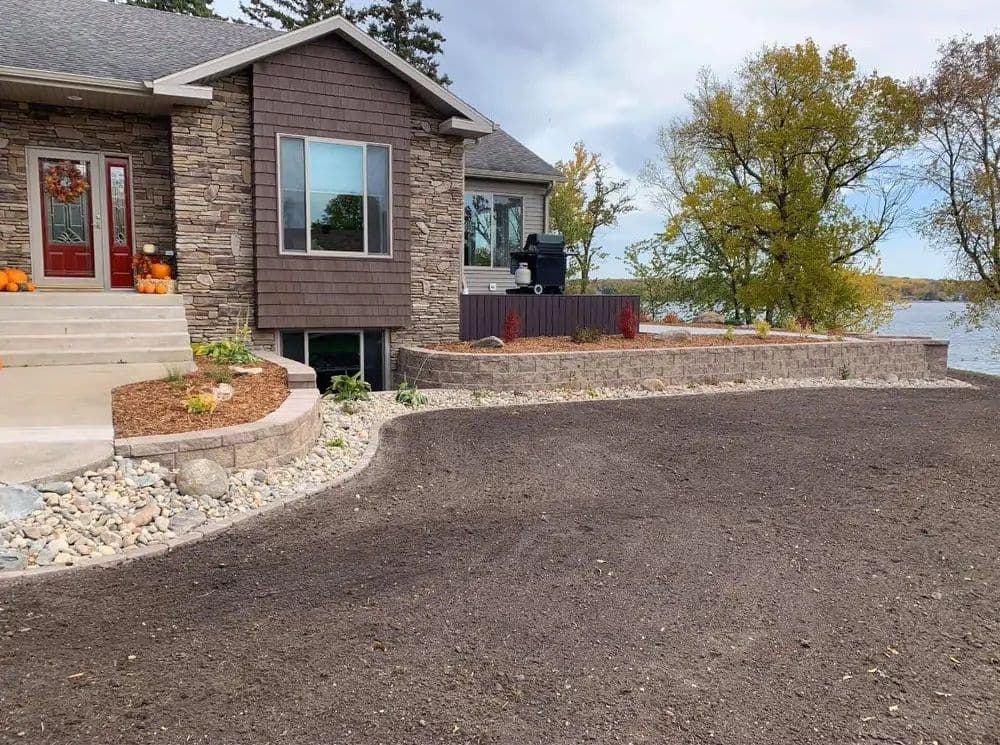 Residential Landscape Design with Retaining Wall